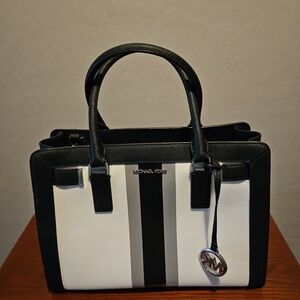 NEW ☆ Michael KORS Satchel Handbag, Brand NEW!